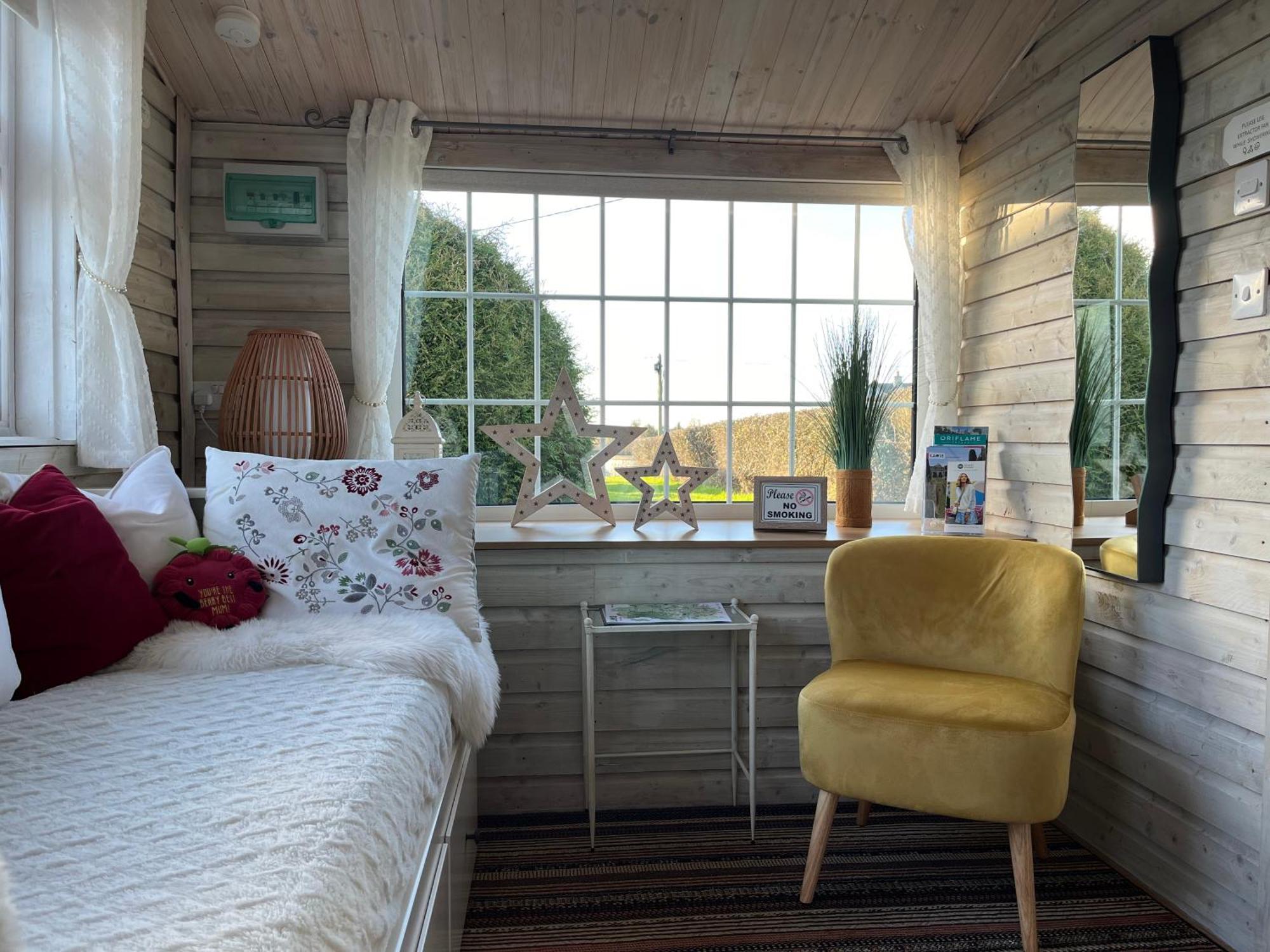 Adorable Cabin In The Countryside ポート・レーイシュ エクステリア 写真